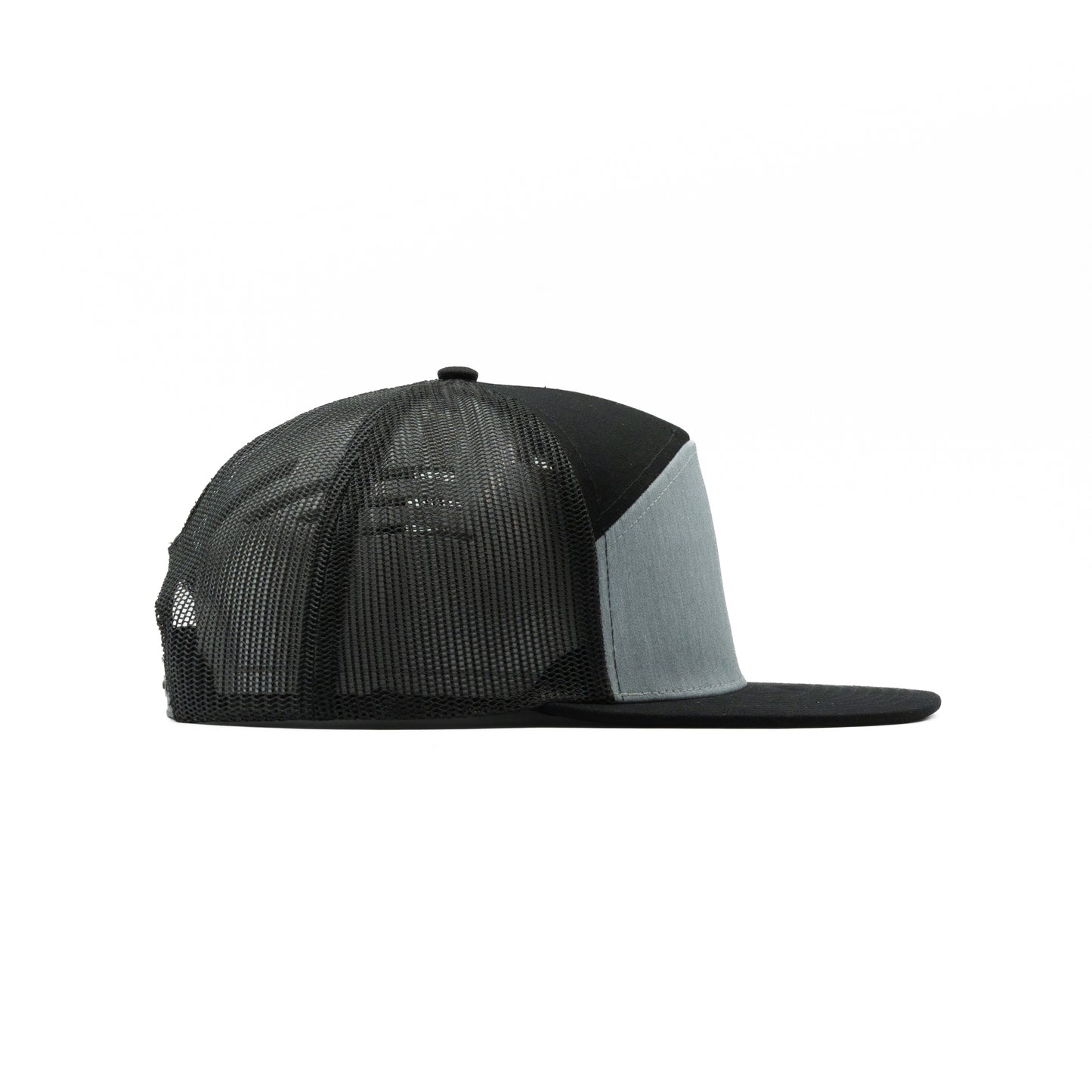635 - 7 Panel Mesh Trucker