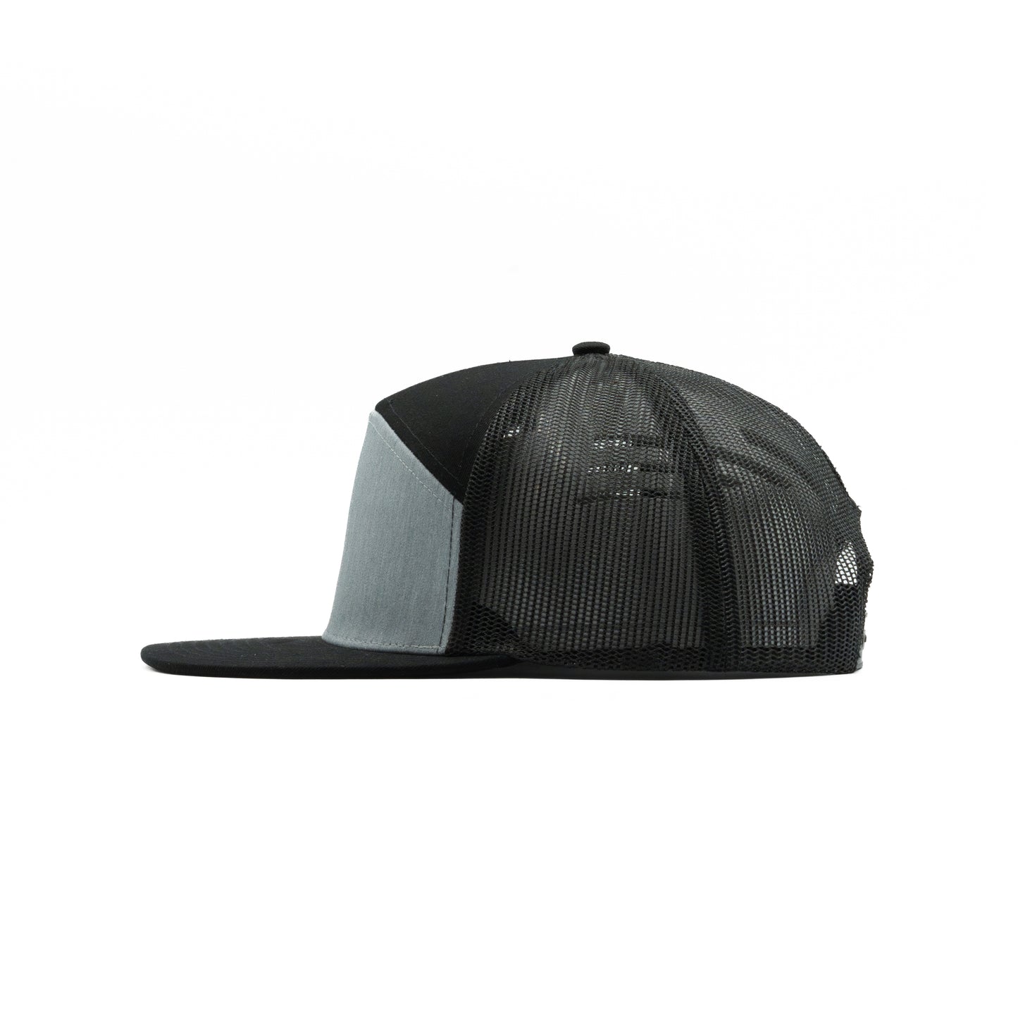 635 - 7 Panel Mesh Trucker